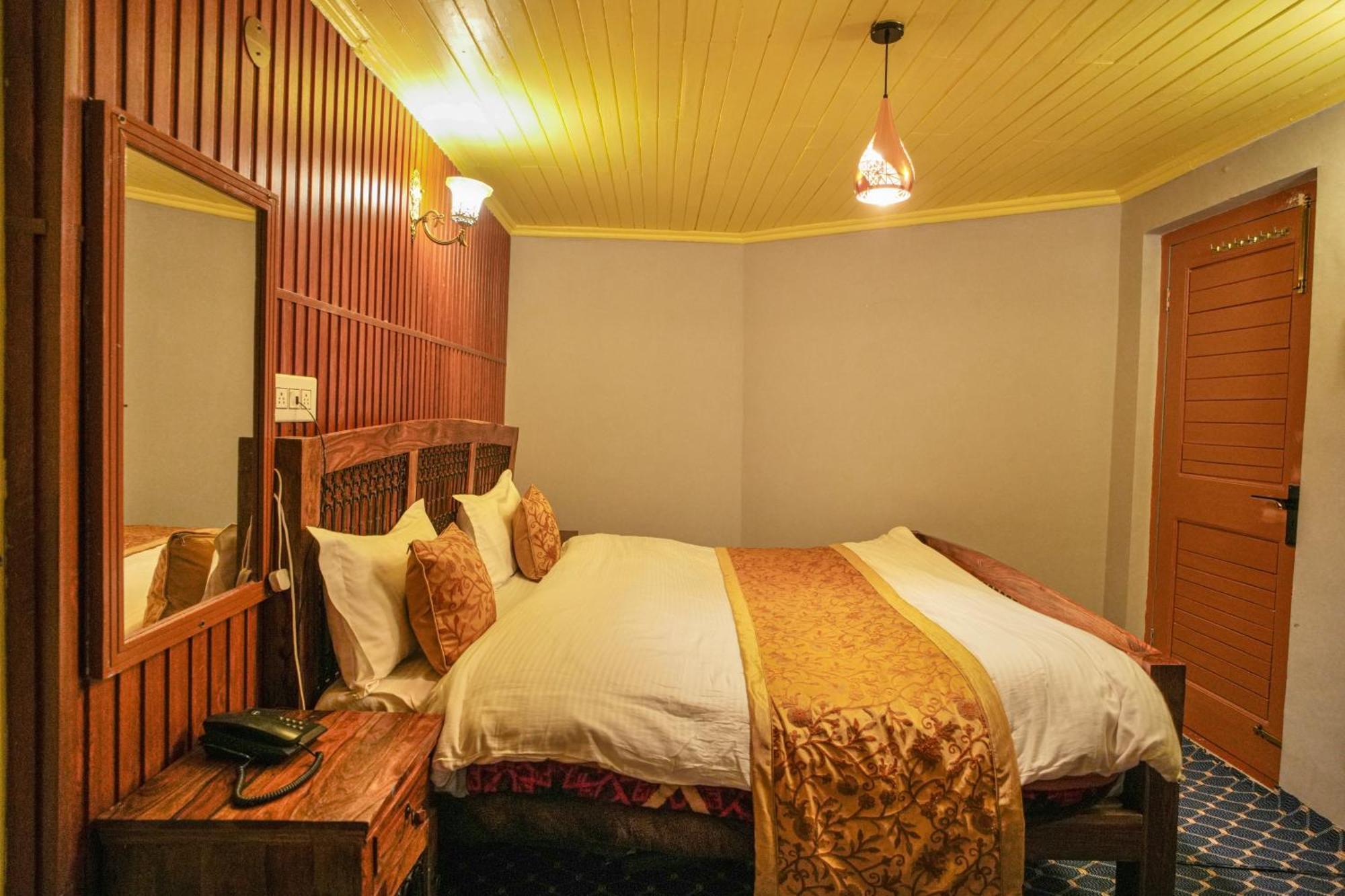Hotel Little Silver Pahalgām エクステリア 写真